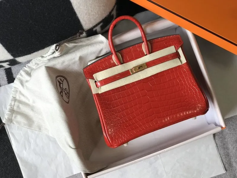 Hermes Red Crocodile Leather Kelly Handbag 619