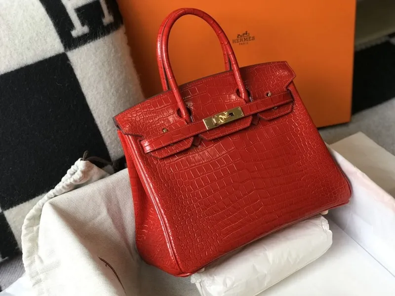 Alternative view of Hermes Red Crocodile Leather Kelly Handbag 620
