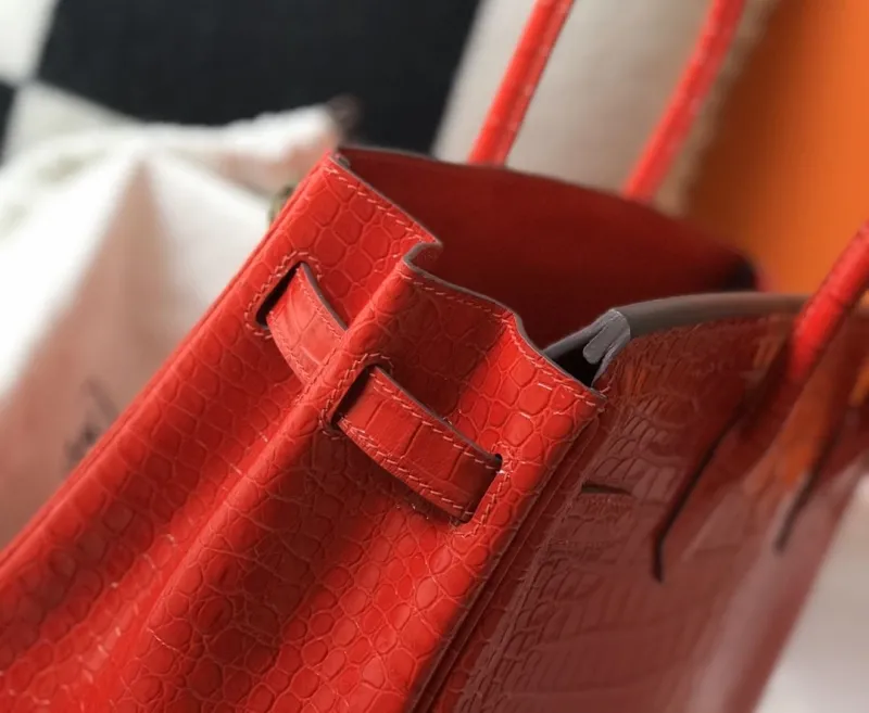 Hermes Red Crocodile Leather Kelly Handbag 620 - Image 7