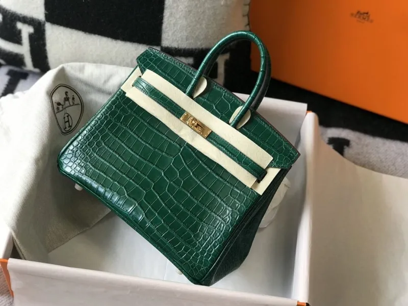 Hermes Green Crocodile Leather Kelly Handbag 621