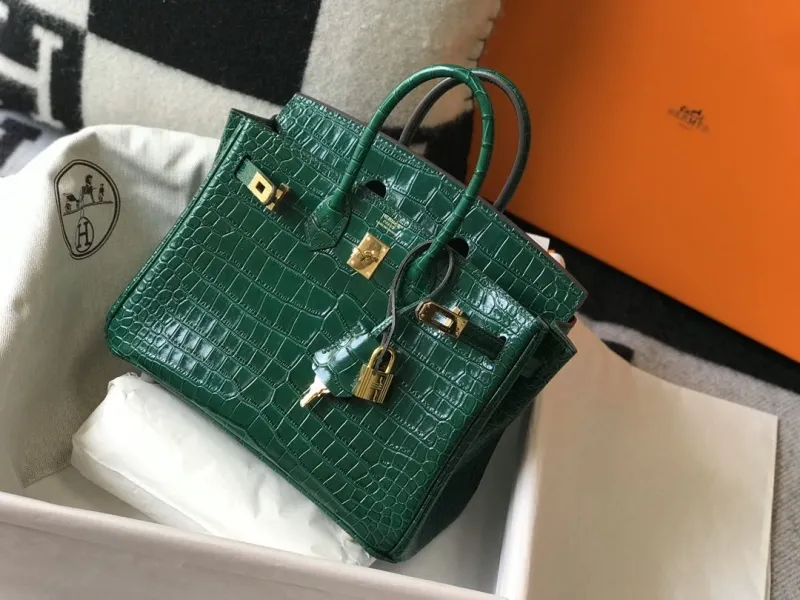 Hermes Green Crocodile Leather Kelly Handbag 621 - Image 3