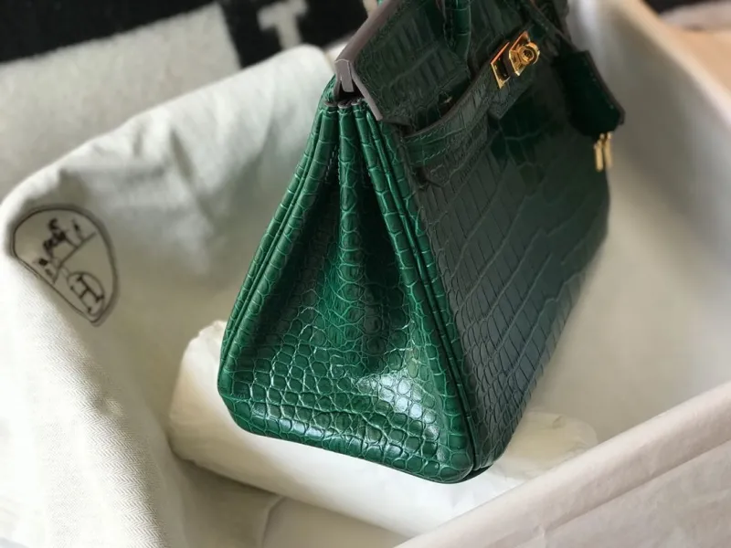 Hermes Green Crocodile Leather Kelly Handbag 621 - Image 6