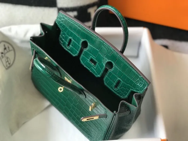 Hermes Green Crocodile Leather Kelly Handbag 621 - Image 9