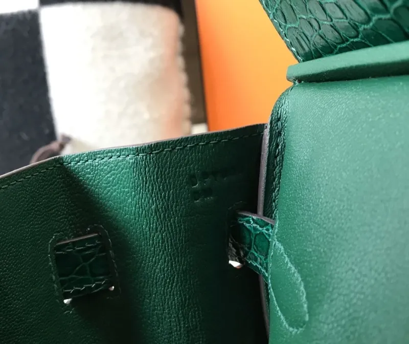 Hermes Green Crocodile Leather Handbag 622 - Image 8