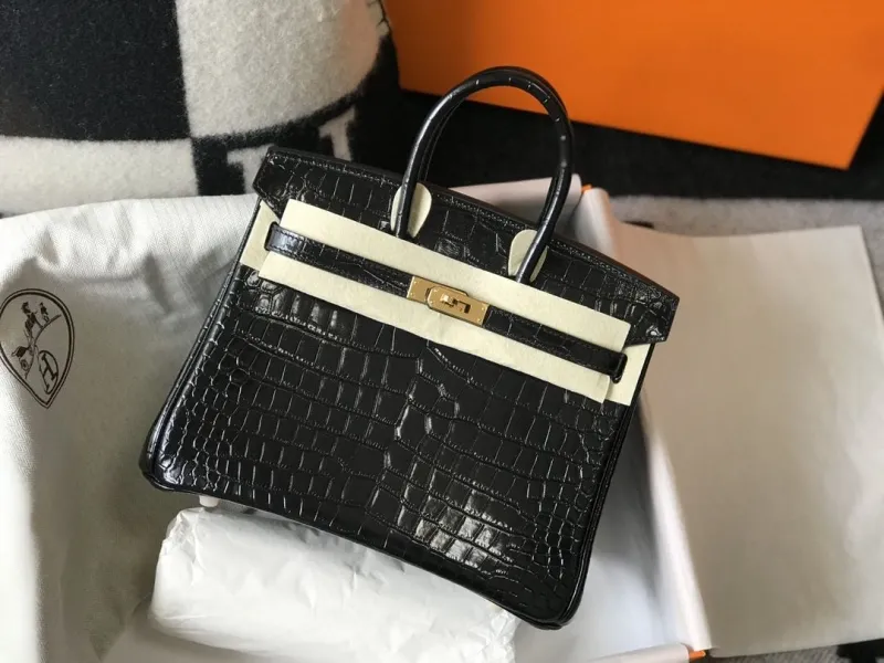 Hermes Black Crocodile Leather Kelly Handbag 627
