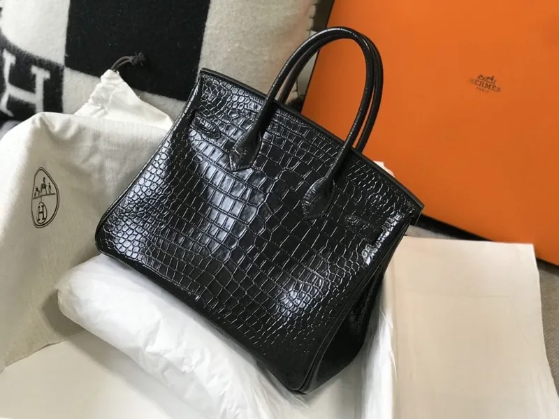 Hermes Black Crocodile Leather Kelly Handbag 628 - Image 3