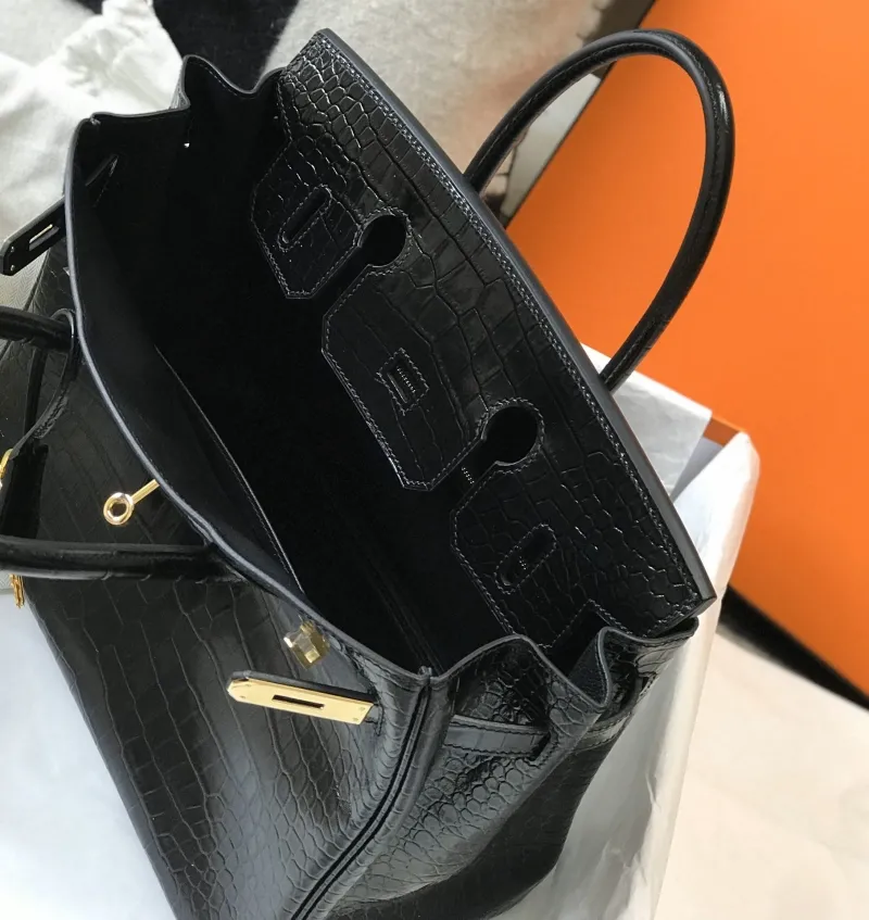 Hermes Black Crocodile Leather Kelly Handbag 628 - Image 9