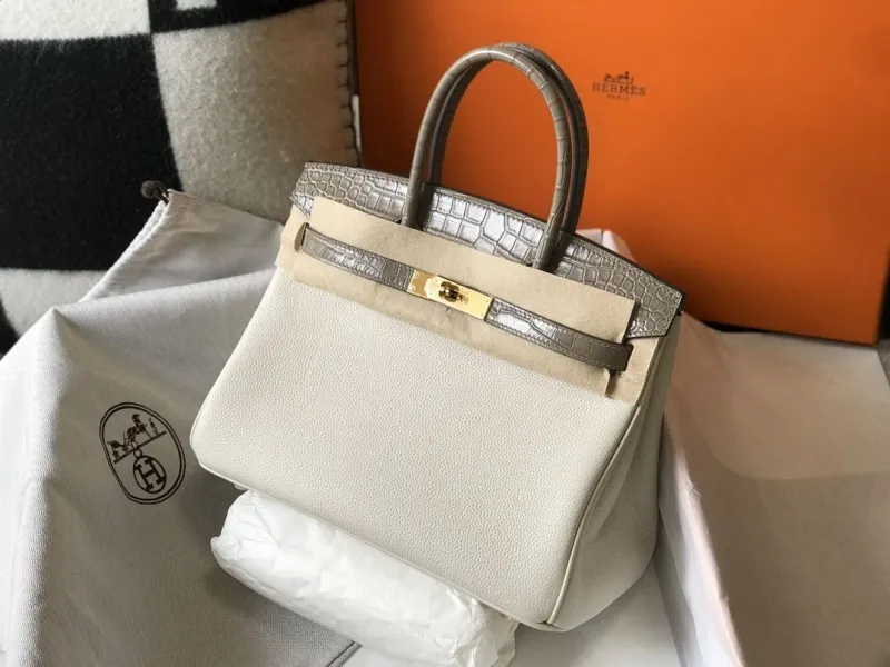 Hermes Off White Gray Crocodile Leather Kelly Handbag
