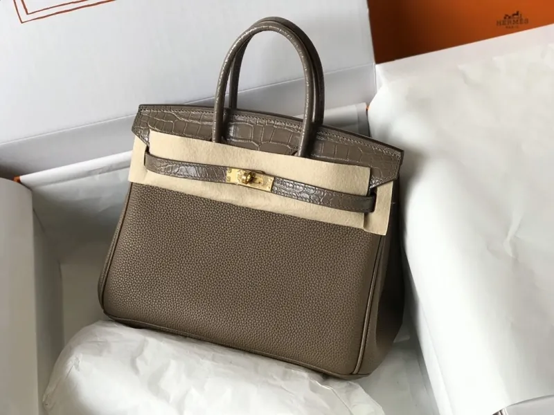 Hermes Taupe Leather Kelly Handbag 635