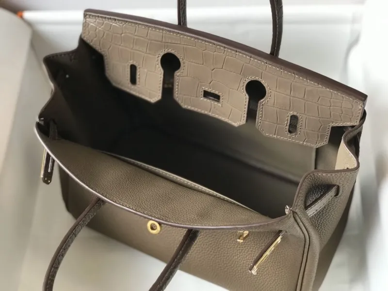 Hermes Taupe Leather Kelly Handbag 635 - Image 9