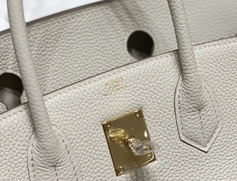 Hermes Off-White Leather Kelly Handbag 692 - Image 5