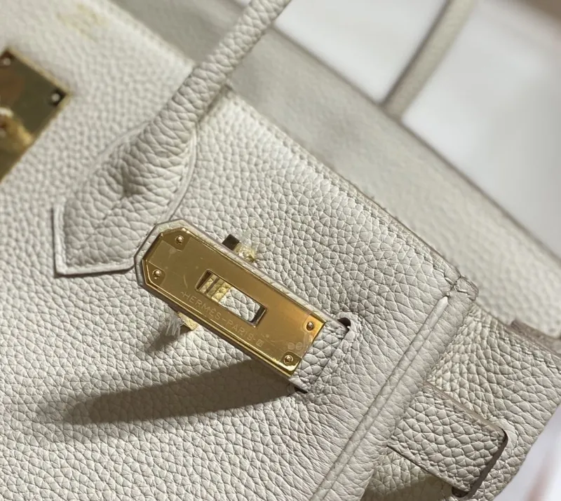 Hermes Off-White Leather Kelly Handbag 692 - Image 6