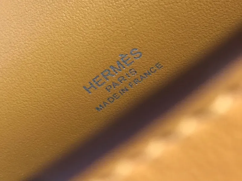 Hermes Kelly DanSe 19 Tan Leather Handbag - Image 4