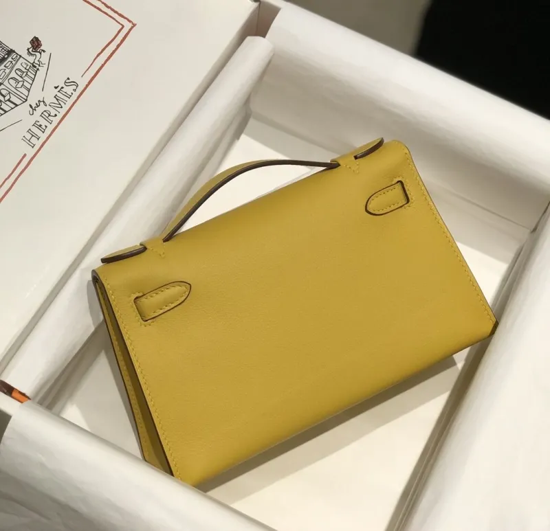 Hermes Kelly DanSe 22 Yellow Leather Handbag - Image 3