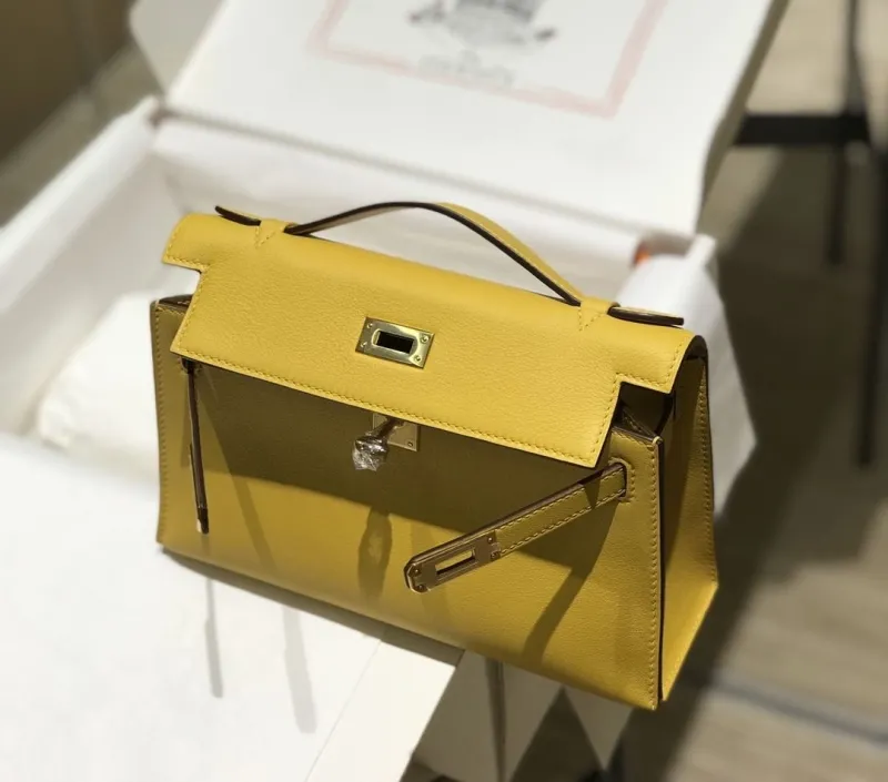 Hermes Kelly DanSe 22 Yellow Leather Handbag - Image 5