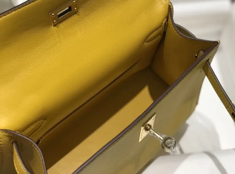 Hermes Kelly DanSe 22 Yellow Leather Handbag - Image 9