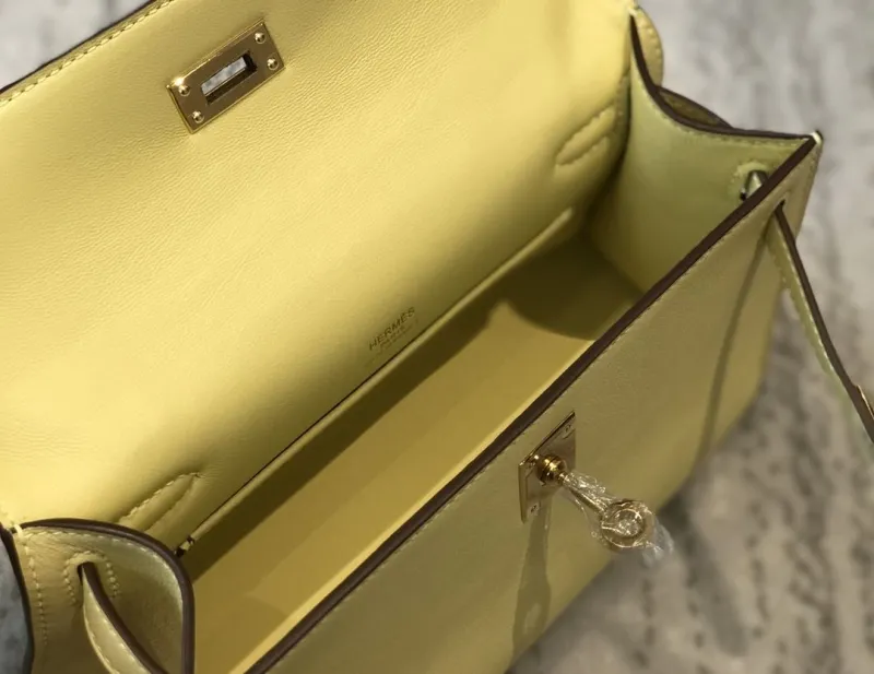 Hermes Pale Yellow Kelly DanSe Bag 25 - Image 9