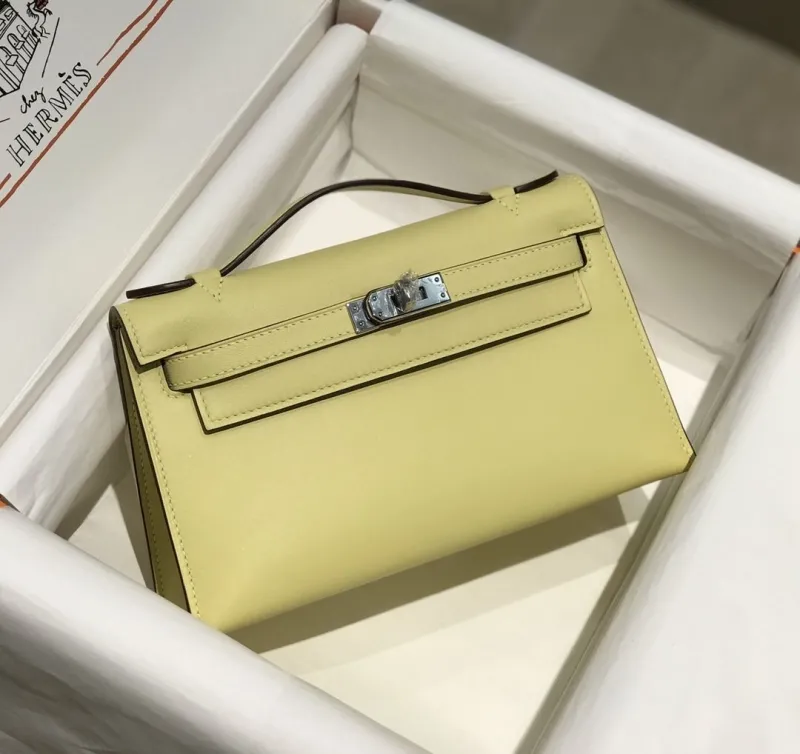 Hermes Kelly DanSe 26 Pale Yellow Leather Bag - Image 3