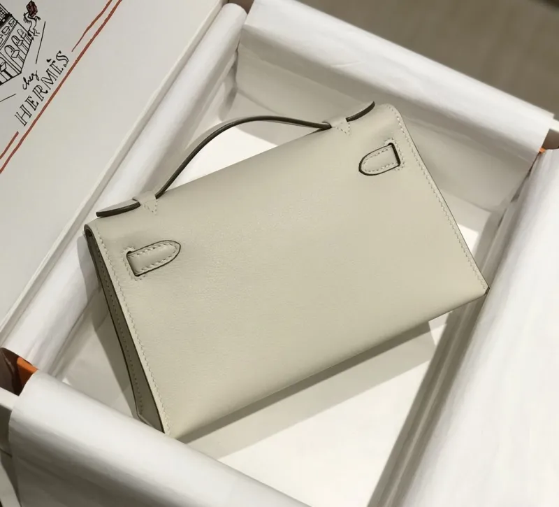 Alternative view of Hermes Kelly DanSe 33 Off-White Leather Handbag