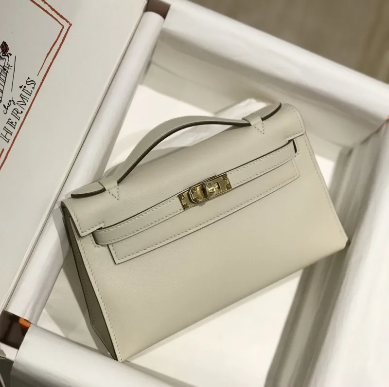 Hermes Kelly DanSe 33 Off-White Leather Handbag - Image 3