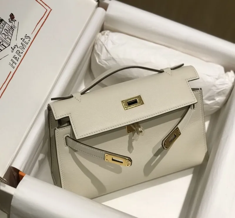 Hermes Kelly DanSe 33 Off-White Leather Handbag - Image 4
