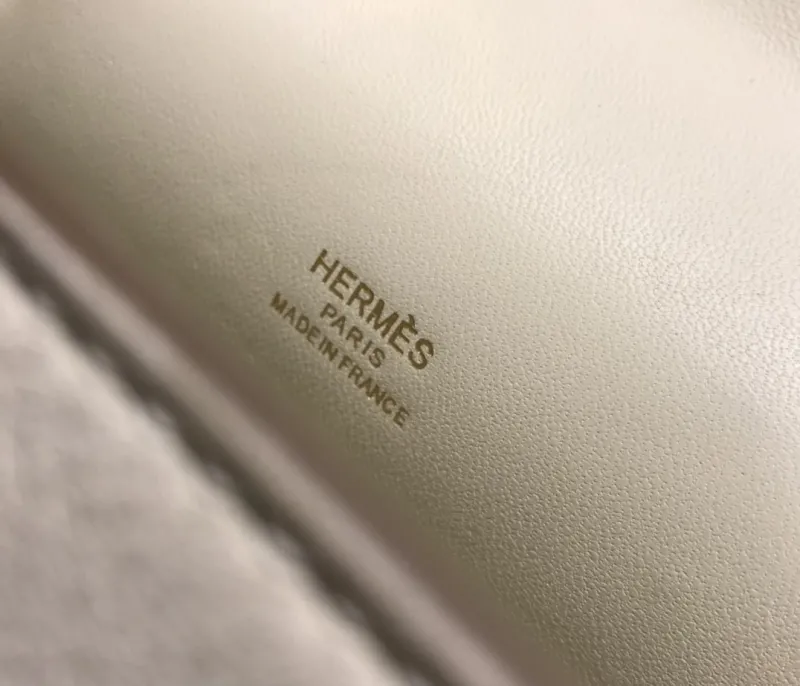 Hermes Kelly DanSe 33 Off-White Leather Handbag - Image 7