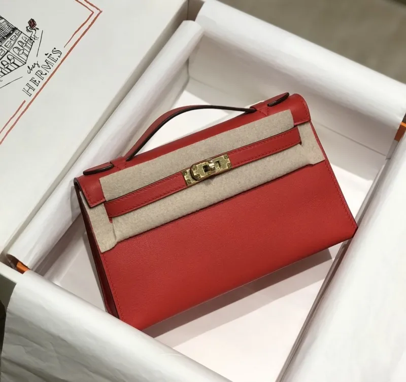 Hermes Red Kelly DanSe Handbag 37