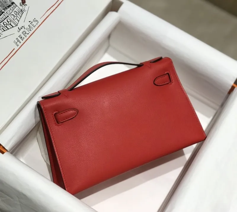 Hermes Red Kelly DanSe Handbag - Image 3