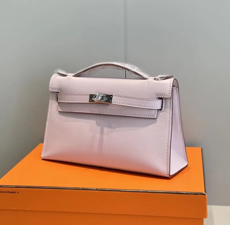 Hermes Pink Kelly DanSe Handbag - Image 4