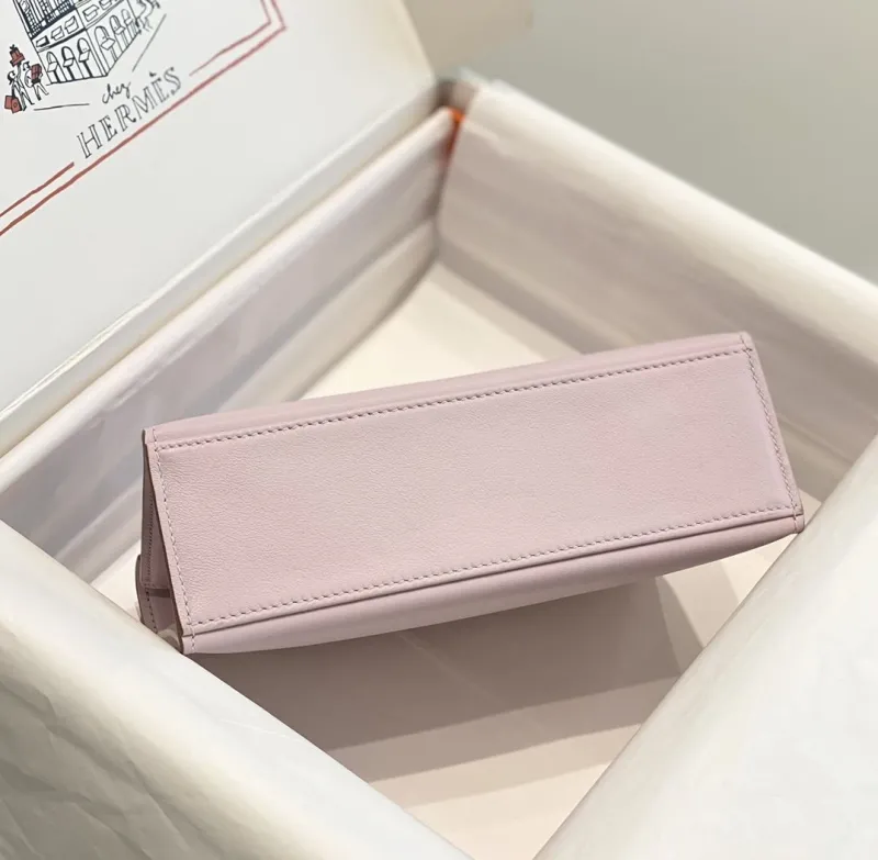 Hermes Pink Kelly DanSe Handbag - Image 5