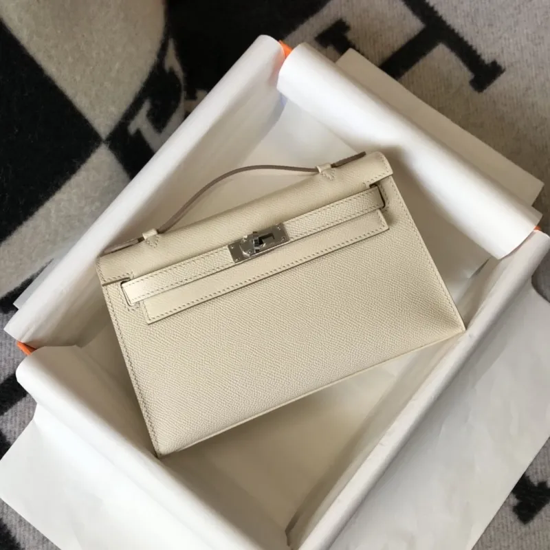 Hermes Kelly DanSe Cream Leather Handbag - Image 4