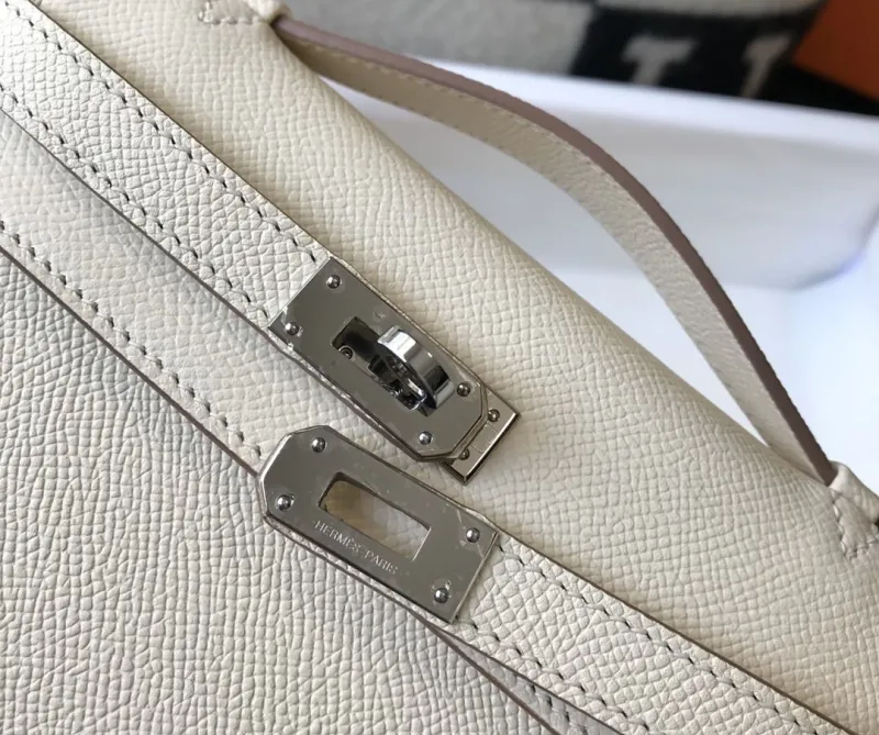 Hermes Kelly DanSe Cream Leather Handbag - Image 7