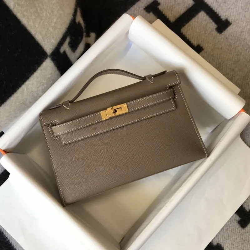 Hermes Kelly DanSe Gray Leather Handbag - Image 4