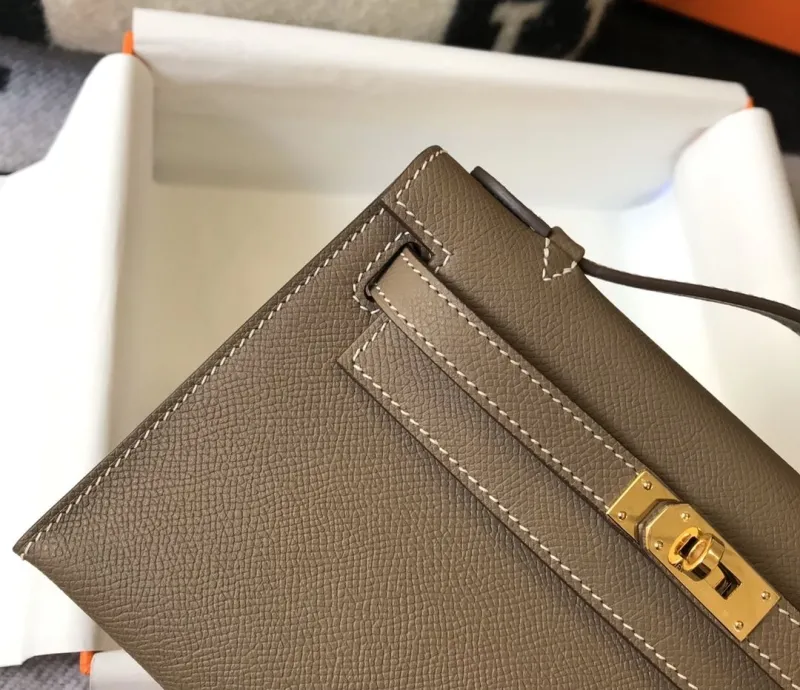Hermes Kelly DanSe Gray Leather Handbag - Image 7