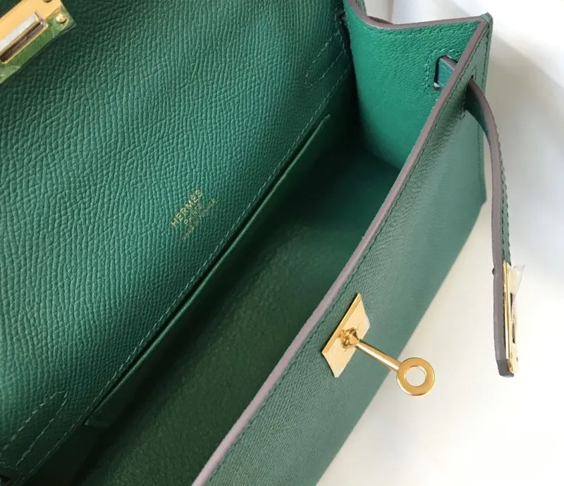 Hermes Kelly DanSe Green Leather Bag 51 - Image 9