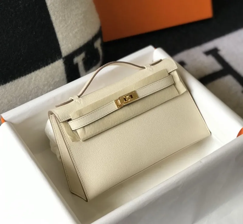 Hermes Kelly DanSe Cream Leather Bag 52 - Image 3
