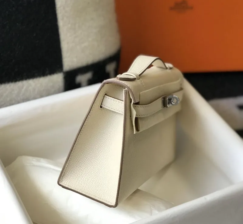 Hermes Kelly DanSe Cream Leather Handbag - Image 5
