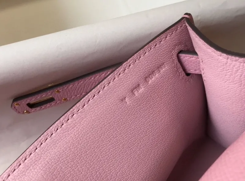 Hermes Pink Kelly DanSe Leather Handbag - Image 6