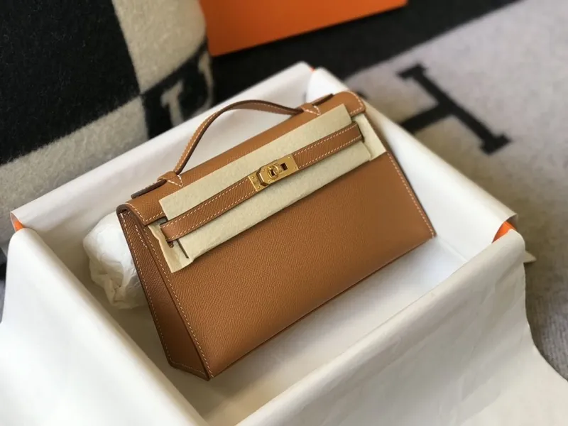 Hermes Brown Kelly DanSe Handbag 57 - Image 3
