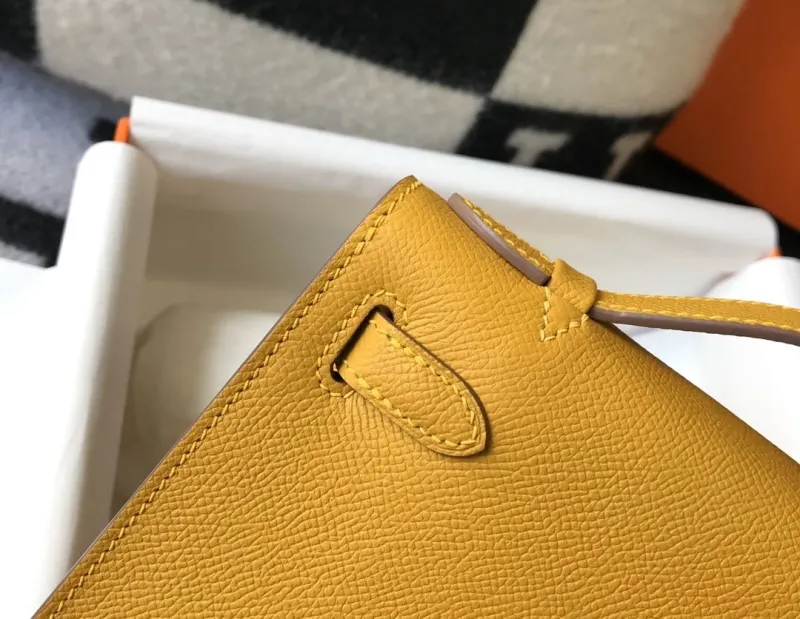 Hermes Yellow Kelly DanSe Leather Handbag - Image 6