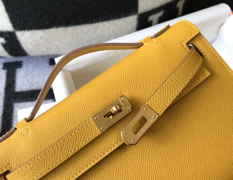 Hermes Yellow Kelly DanSe Leather Handbag - Image 7