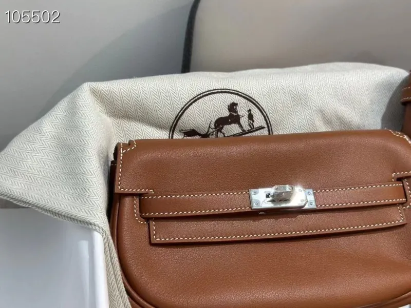 Hermes Brown Kelly Moove Crossbody Bag with Mini Pouch - Image 4
