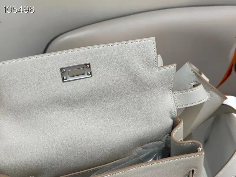 Hermes Kelly Moove Light Gray Shoulder Bag 105496 - Image 7