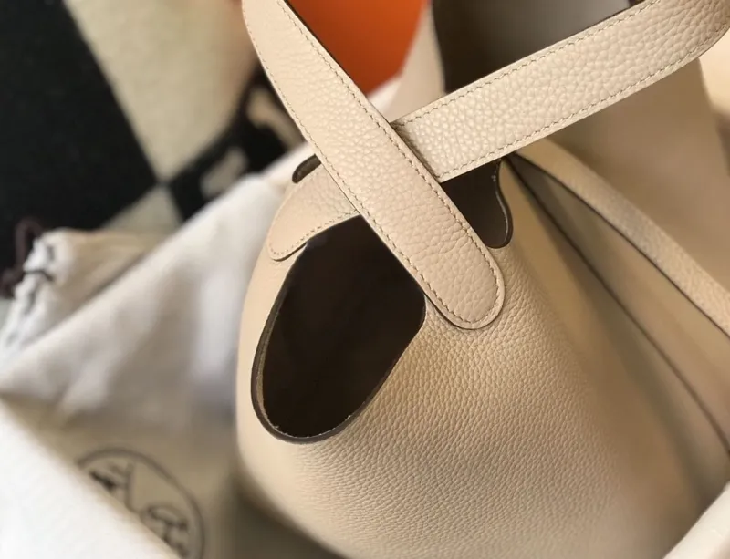 Hermes Picotin Light Beige Leather Bucket Bag - Image 3