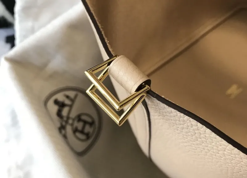 Hermes Picotin Light Beige Leather Bucket Bag - Image 6