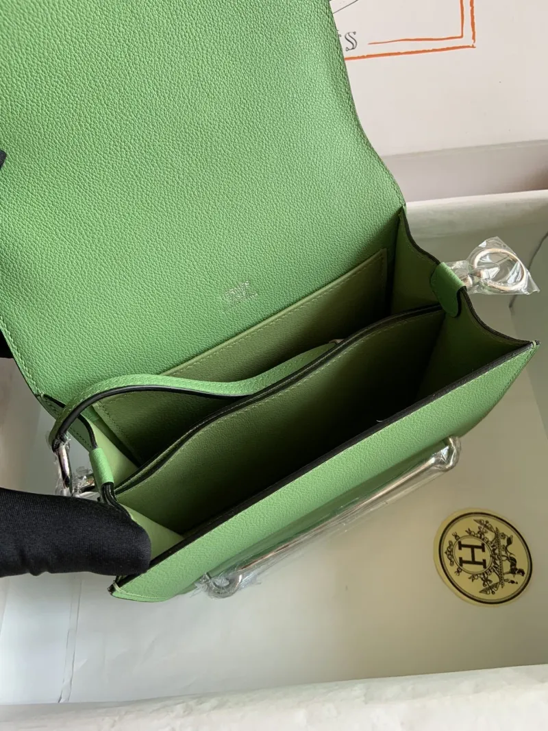 Hermes Green Roulis Leather Crossbody Bag - Image 7