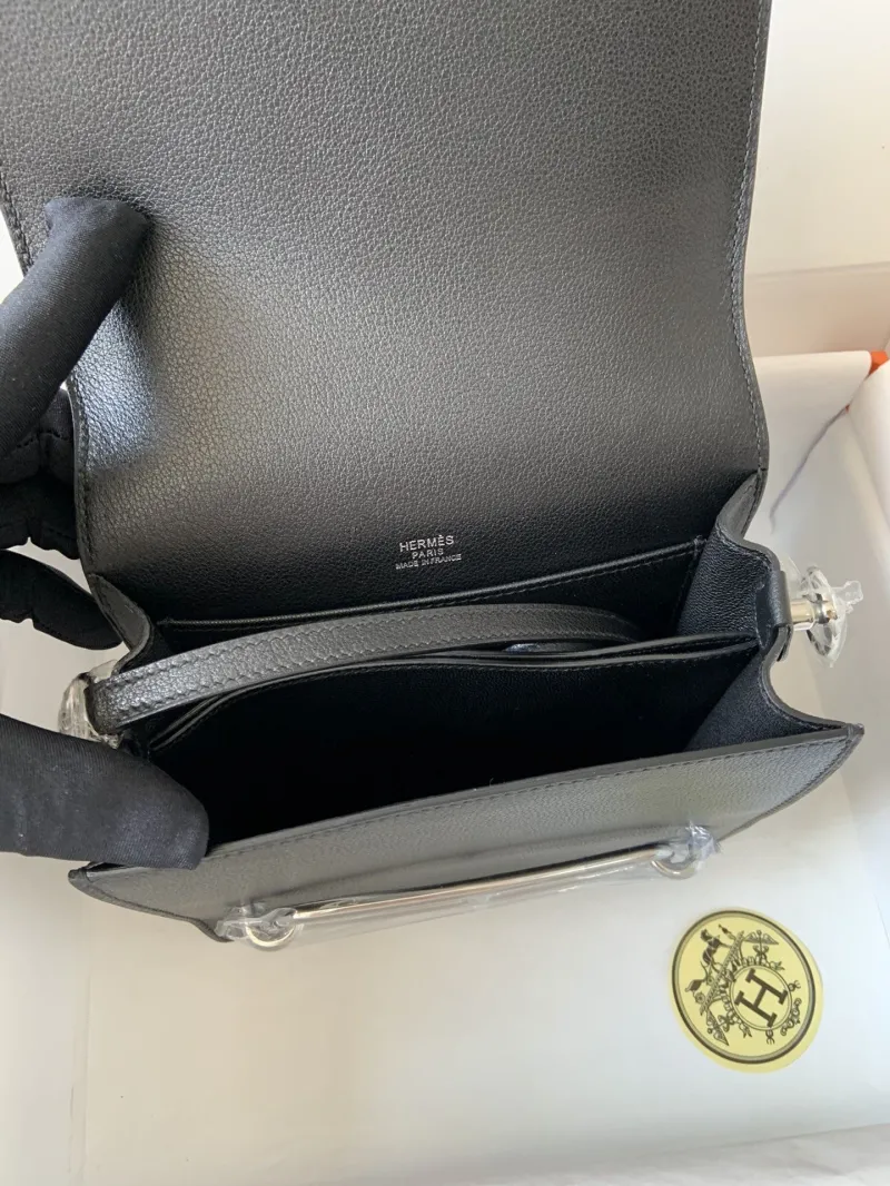 Hermes Black Roulis Leather Crossbody Bag - Image 7