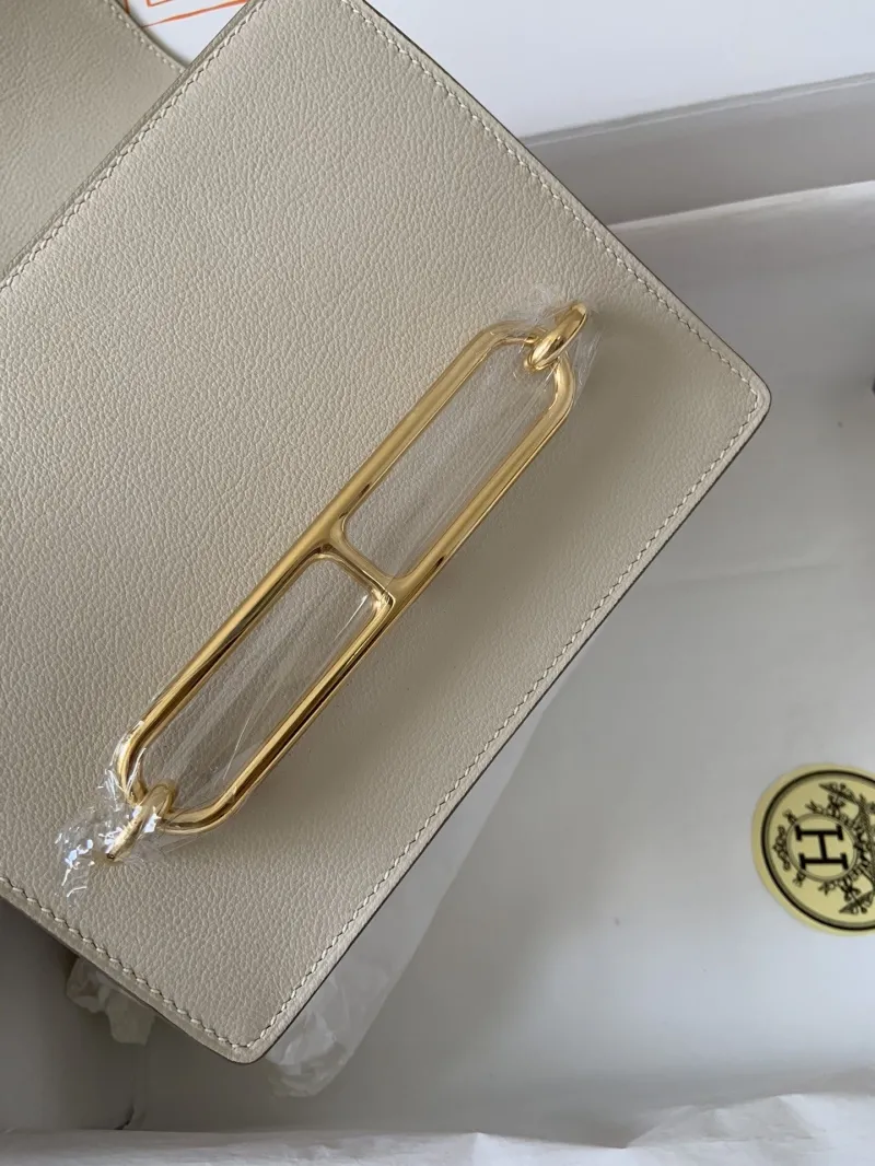 Hermes Cream Roulis Leather Crossbody Bag - Image 4