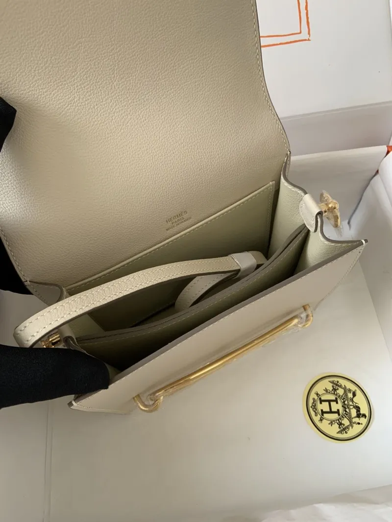 Hermes Cream Roulis Leather Crossbody Bag - Image 7