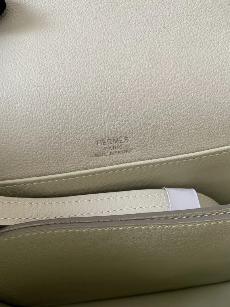 Hermes Beige Roulis Crossbody Bag - Image 8